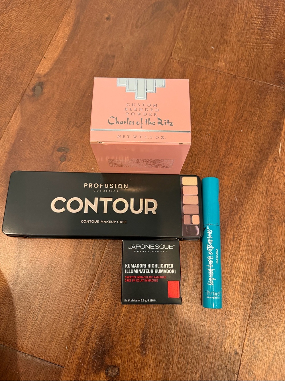 Profusion Cosmetics Contour Makeup Case - Charles powder, thrive, illuminator